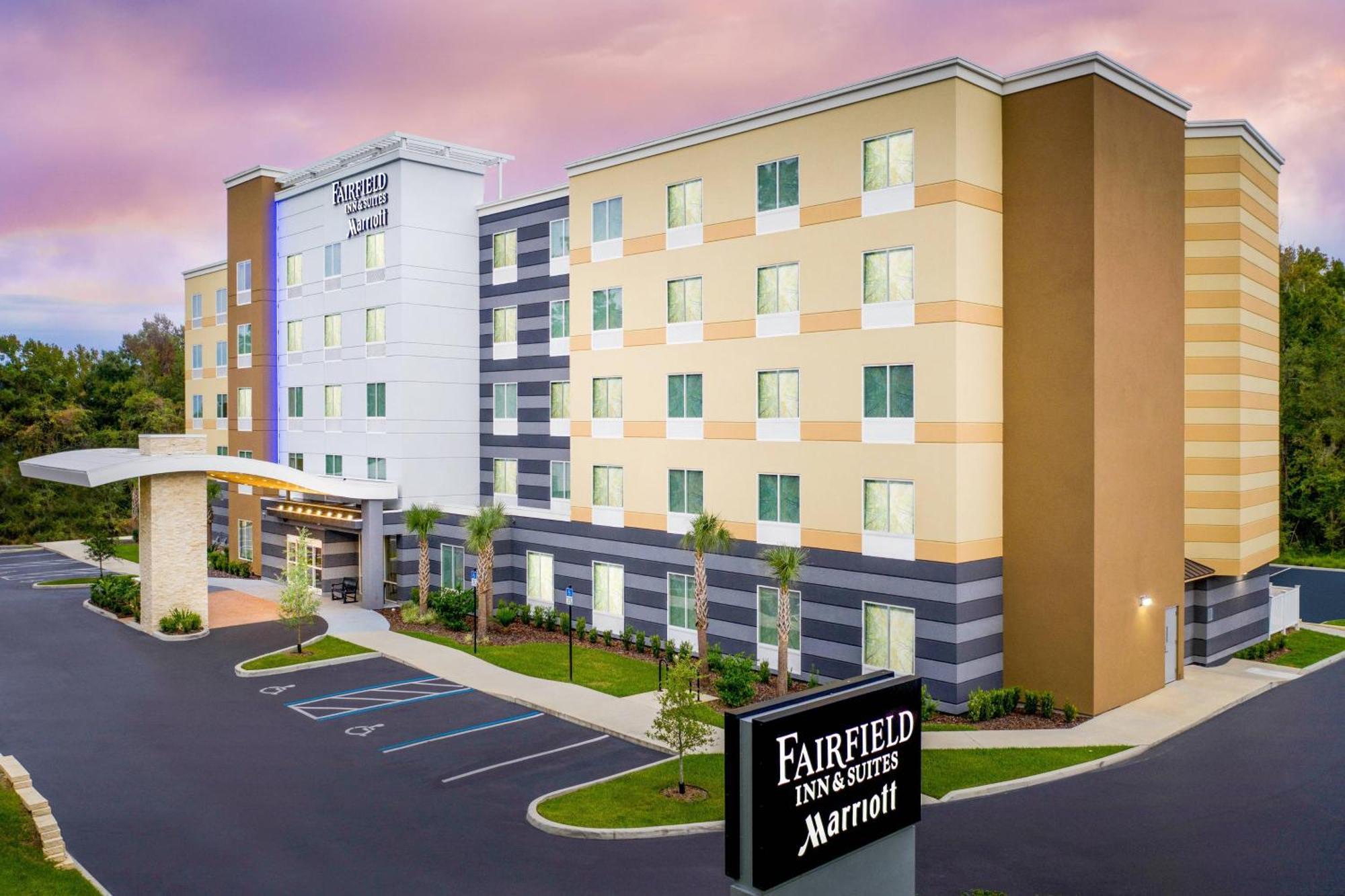 Fairfield Inn & Suites By Marriott Gainesville I-75 Bagian luar foto